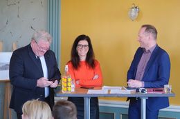 Minister of Transport and Local Government Sigurður Ingi Jóhannsson, Minister of Tourism, Industry and Innovation Þórdís Kolbrún Reykfjörð Gylfadóttir, and Minister for the Environment and Natural Resources Guðmundur Ingi Guðbrandsson, at today's press conference.