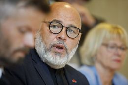Aðspurður segir Logi að honum og fleirum innan fylkingarinnar þyki óþægilegt að flokkurinn hafi tekið við fé frá Samherja, í ljósi nýjustu frétta um fyrirtækið.