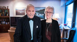 Lárus Sigfússon and Kristín Gísladóttir, dressed up for his 105th birthday.