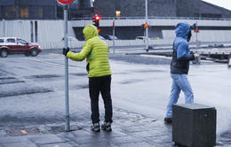 There are not many tourists in Iceland right now.