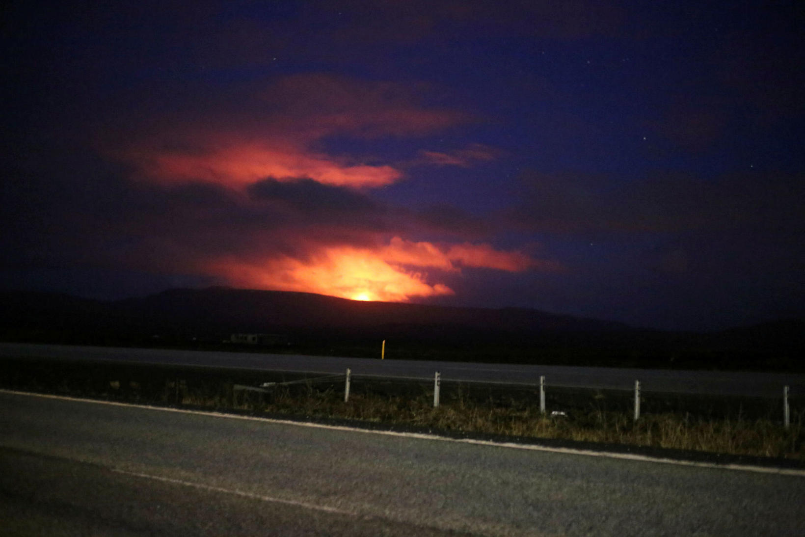 Flug takmarkað yfir gossvæðinu