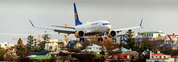 Starfsemi Icelandair group hefur legið í láginni síðustu misseri en nú hillir undir að umsvifin aukist.