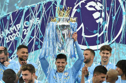 Manchester City hampaði enska meistaratitlinum á síðustu leiktíð.