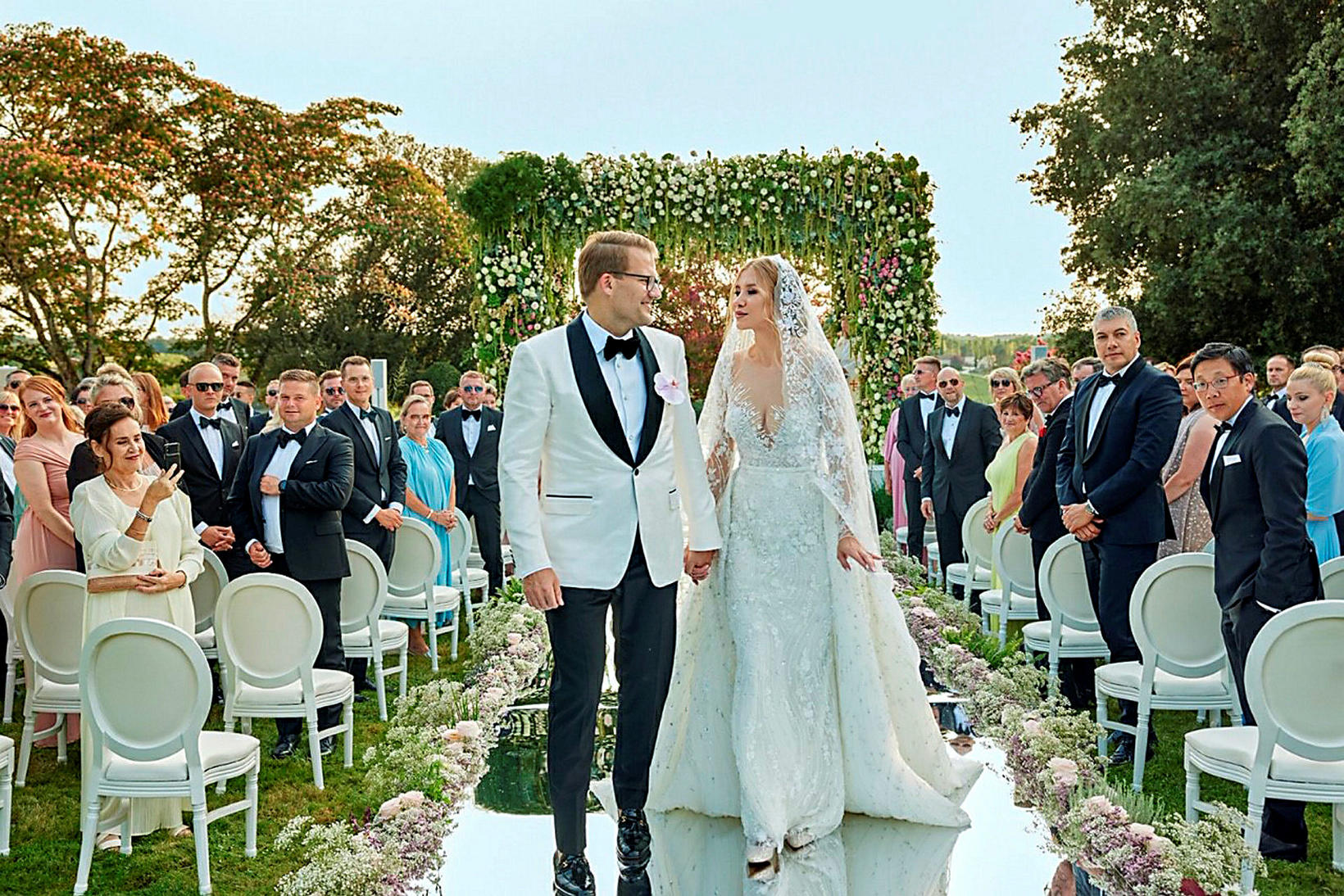 r-bert-wessman-and-ksenia-shakhmanova-get-married-in-france-iceland