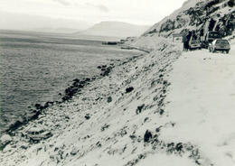 The road in Óshlíð was very dangerous because the mountain is steep and mud- and rock slides were common.