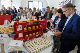 A special Jubilee pudding was served at the Garden Party yesterday.