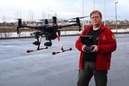 Davíð Oddsson in the Drone Group of REY-SAR operating one of the drones.