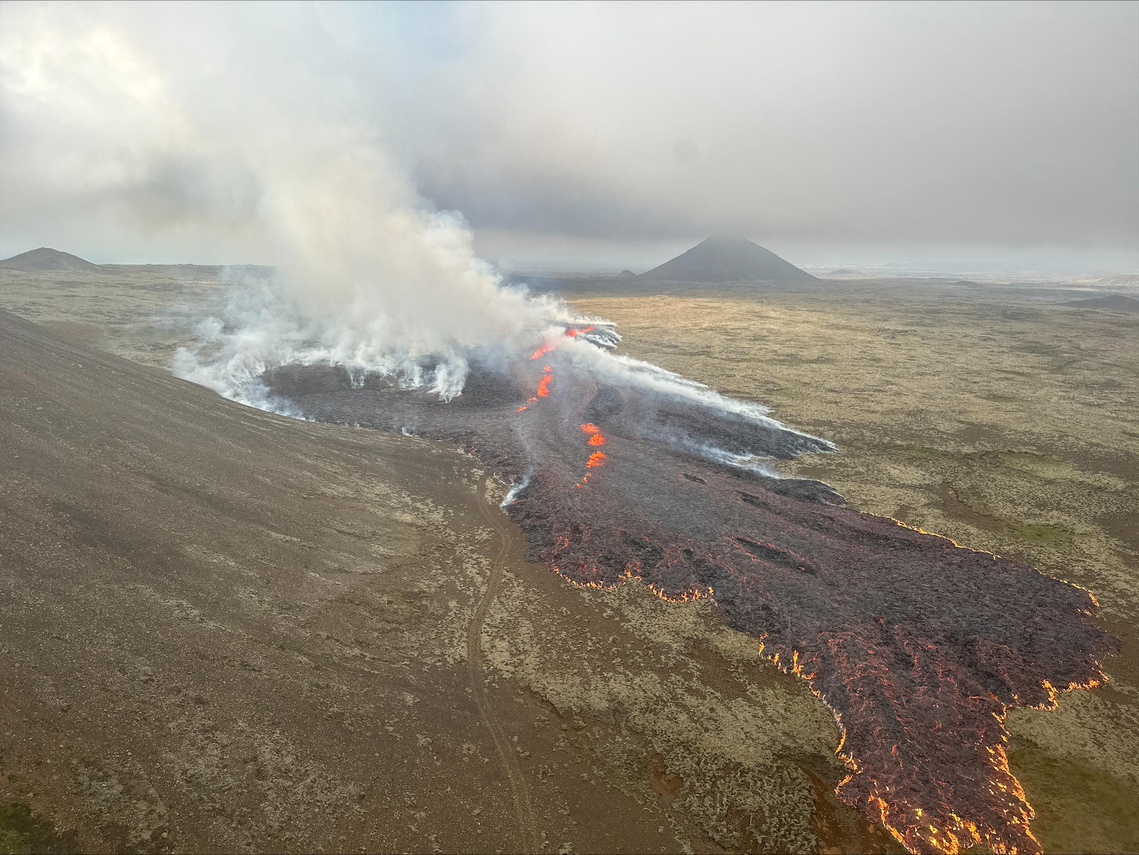 Volcanic eruption has started near LitliHrútur Iceland Monitor