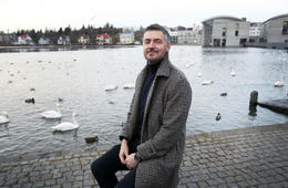 The actor Richard Armitage was in Iceland recently and talked to mbl.is about his career and his new thriller.