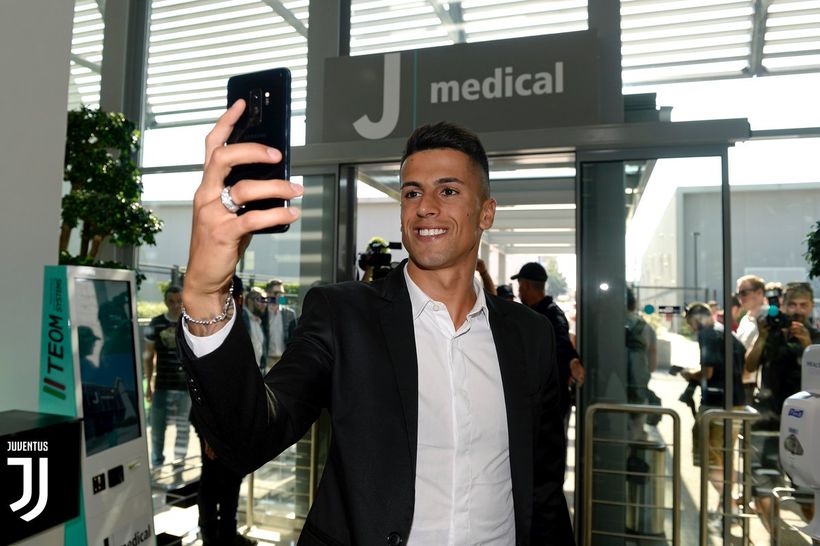 João Cancelo að semja við Juventus