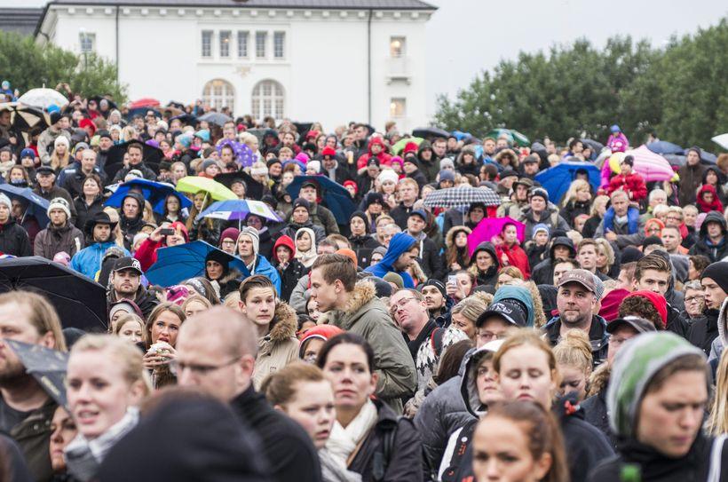 Iceland’s population hits record 330,000 Iceland Monitor