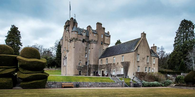 Direct flights between Iceland and historic Aberdeen in Scotland ...