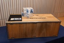 Þegar 10.000 kr. seðillinn var fyrst kynntur til sögunnar árið 2013 kom hann í átta …