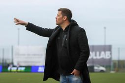 Sigurður Ragnar Eyjólfsson á hliðarlínunni í kvöld.