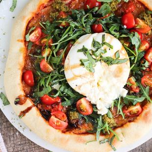Pítsa með dásamlegum burrata osti