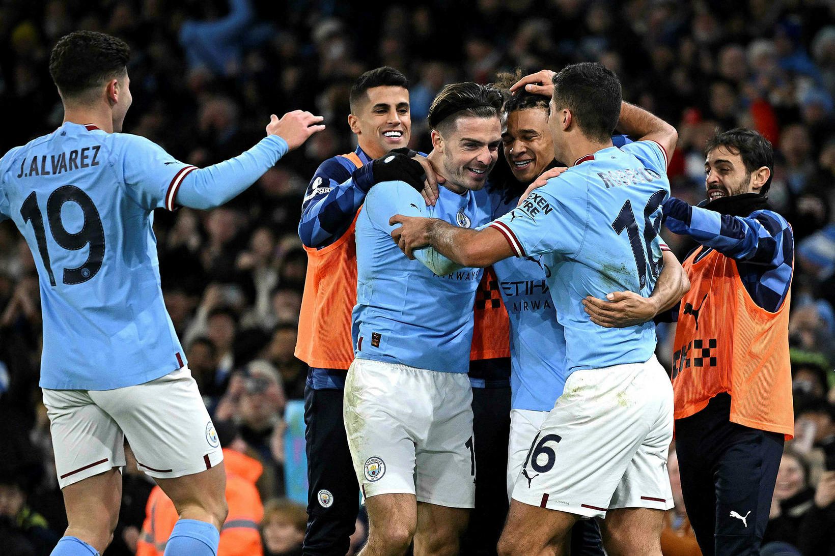 Leikmenn Manchester City fagna marki.