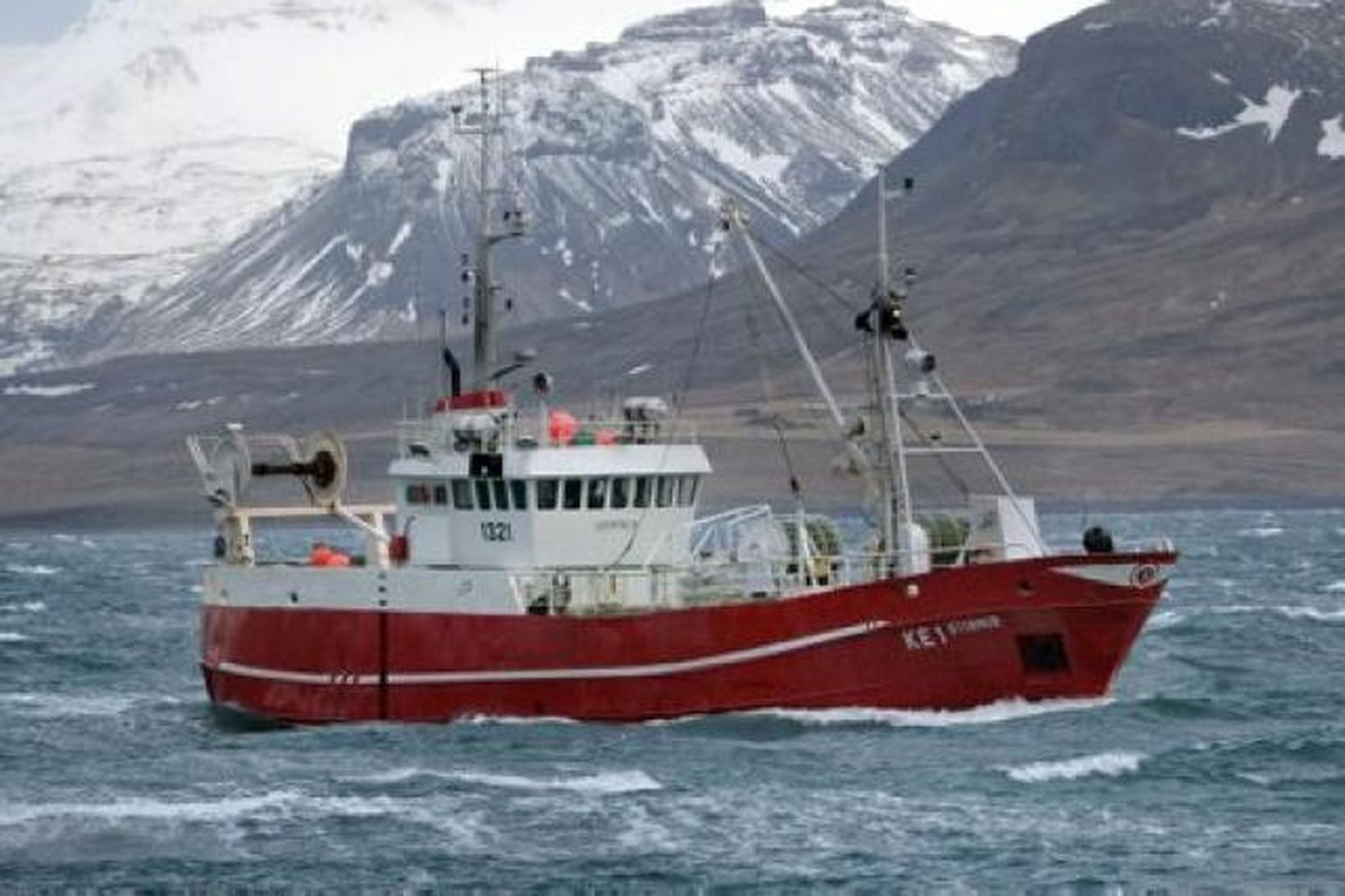 Stormur KE 1, en skipið er í eigu Storms sem …