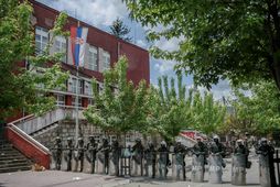 Friðargæsluliðar á veg­um NATO í bænum Zvecan í Norður-Kósovó, þar sem að Serbar hafa meðal …