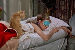 Leikkonan Audrey Hepburn svaf vært í myndinni Breakfast at Tiffany's - örugglega með mataræðið á …