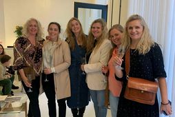 Ásta Björg Stefánsdóttir, Björk Viðarsdóttir, Ragna Sara Jónsdóttir, Stefanía Bjarnadóttir, Hildur Þórisdóttir og Gunnhildur Kristjánsdóttir.