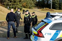 Lögreglan að störfum í Vogum.
