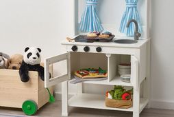 Nýtt eldhús frá IKEA fyrir yngstu kokkana á heimilinu. Í þessu eldhúsi gerir þú meira …
