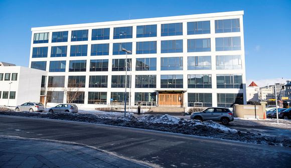 Veittu Jóni upplýsingar um Aldísi og brutu lög