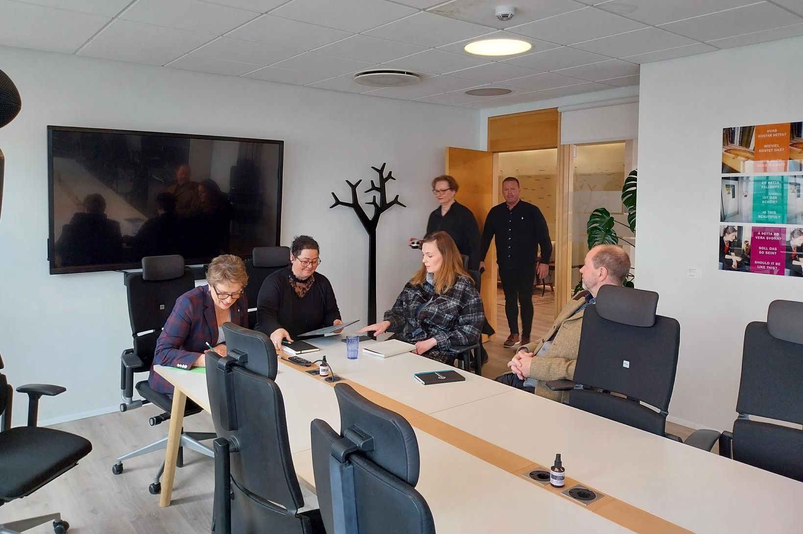 Fundi slitið