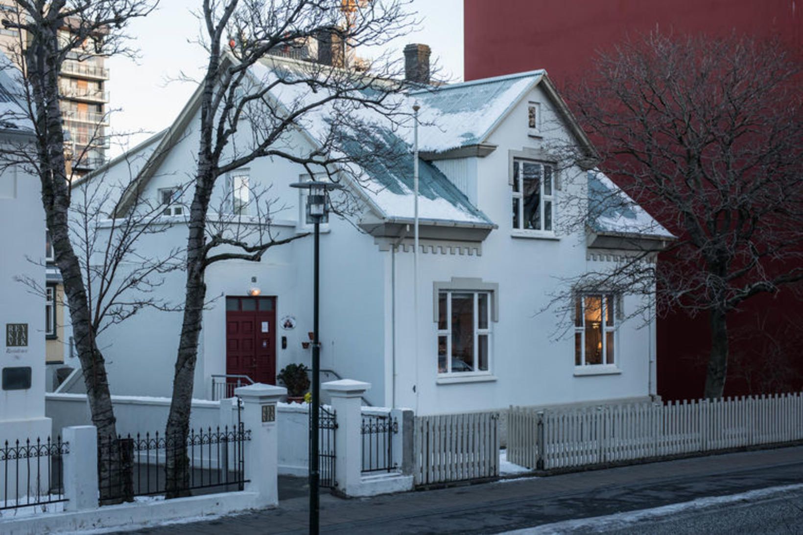 Reykjavíkurborg tók við Vin fyrir um ári síðan.