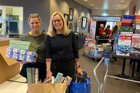 Ingibjörg Valgeirsdóttir and Mjöll Þórarinsdóttir are both on the board of the international YMCA project Christmas in a shoebox.