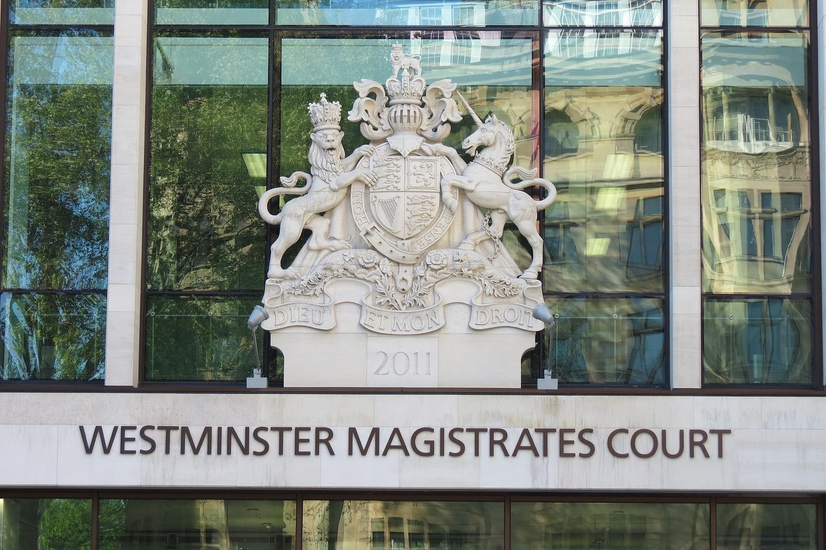 Mál níumenninganna var þingfest í gær fyrir Westminster-dómstólnum í London …