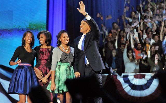 Barack Obama náði endurkjöri þrátt fyrir að staða efnahagsmála væri slæm og atvinnuleysi mikið.