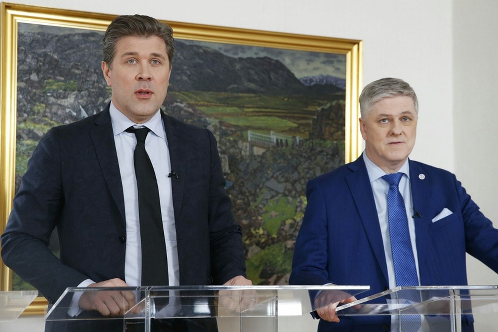 Bjarni Benediktsson, forsætisráðherra og Benedikt Jóhannesson, fjármálaráðherra, kynntu afnám gjaldeyrishafta …