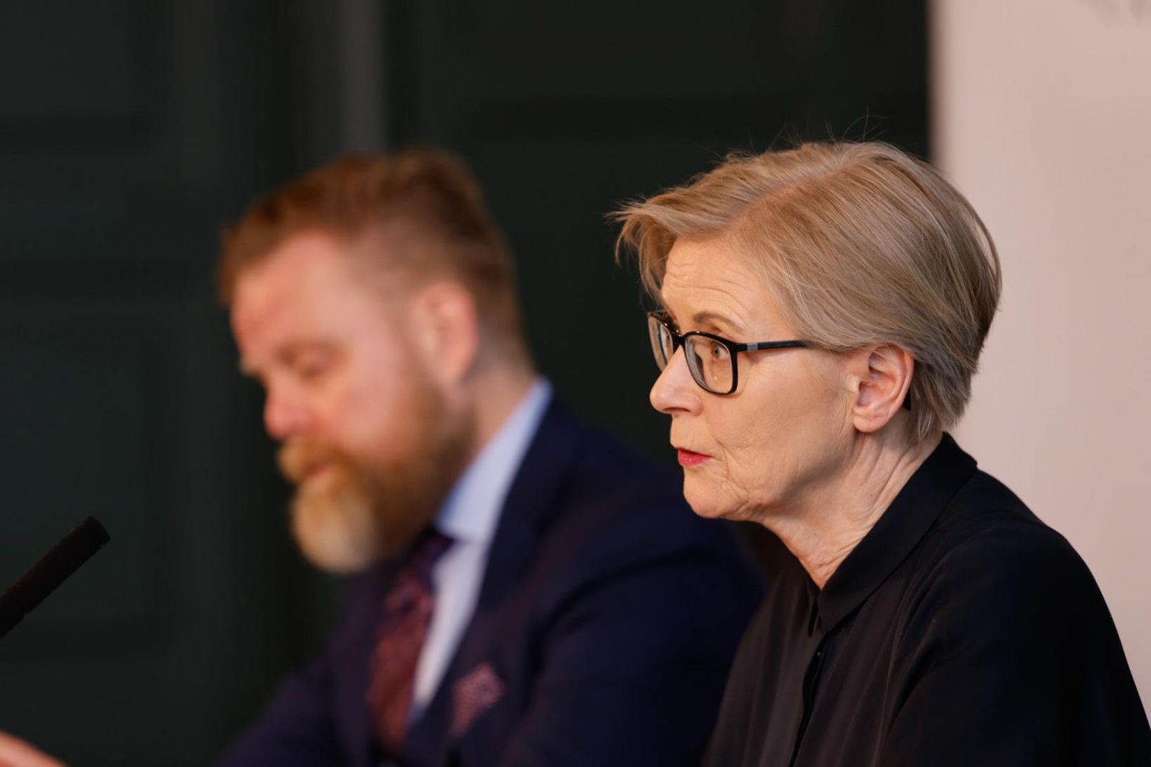 Ásgeir Jónsson og Rannveig Sigurðardóttir kynntu ákvörðun peningastefnunefndar Seðlabankans í …