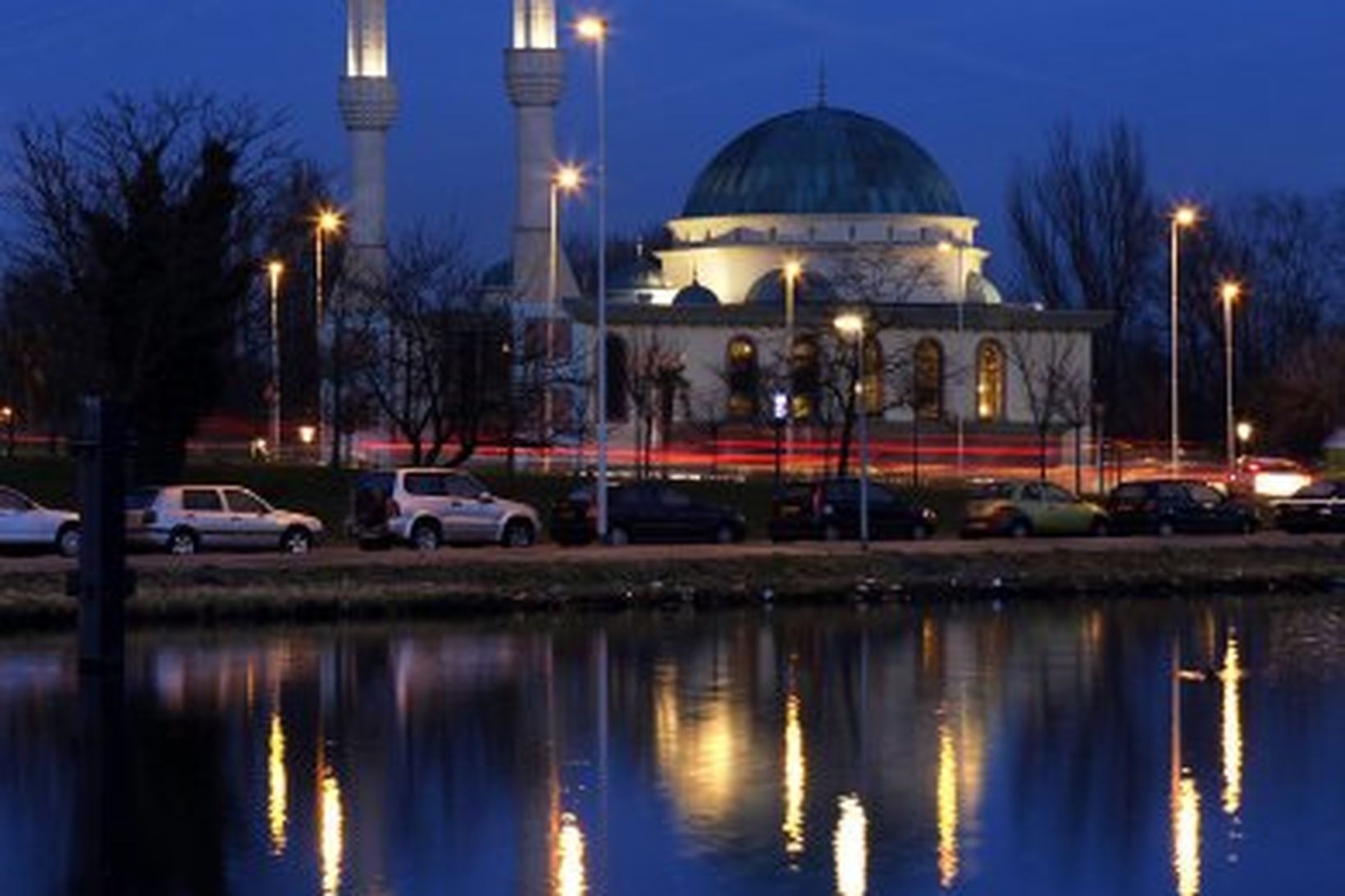Mevlana moskan í Rotterdam.