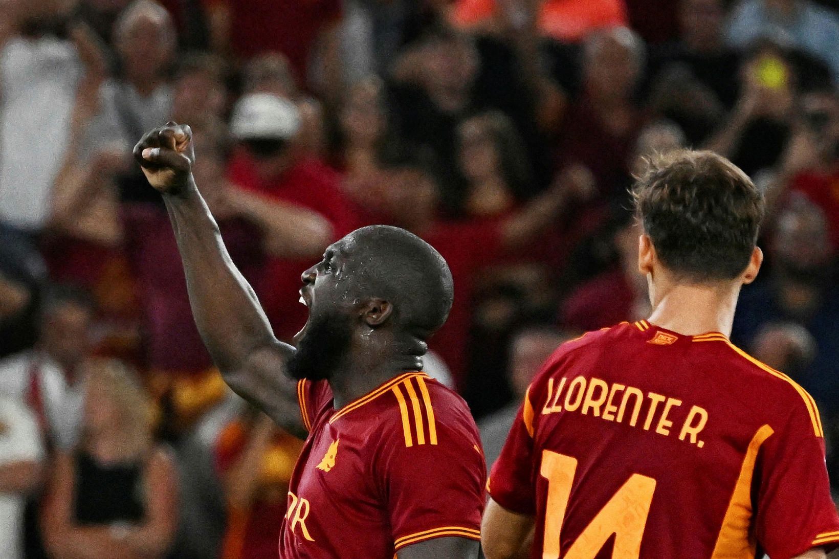 Romelu Lukaku fagnar marki sínu í gærkvöldi.