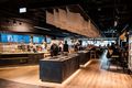 Veitingar &THORN;a&eth; eru 260 s&aelig;ti &aacute; Elda Bistro og fj&ouml;lbreyttur matse&eth;ill.