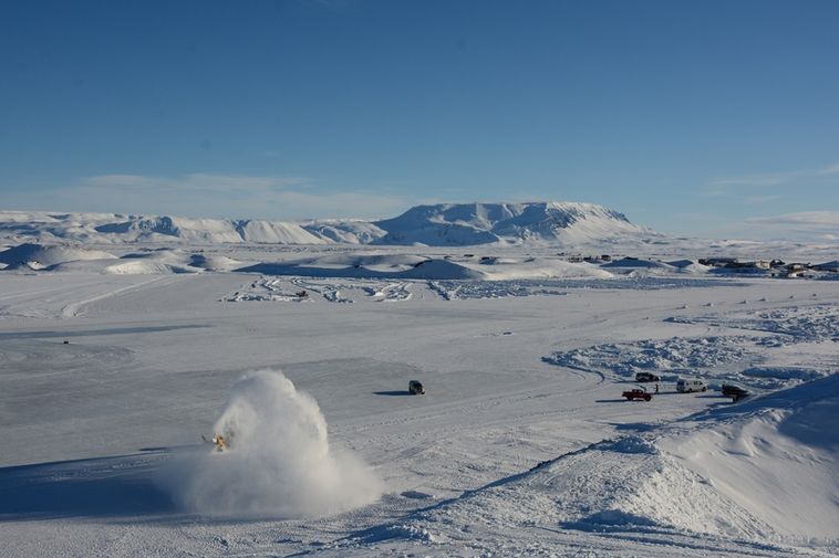 Video: Tanks And Trucks Invade Iceland’s Mývatn - Iceland Monitor