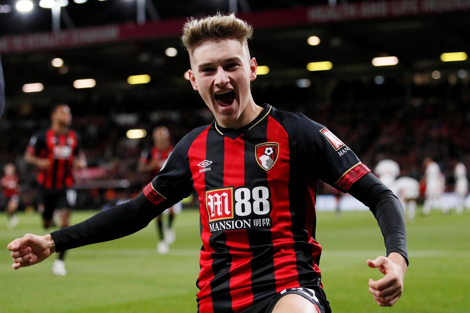 David Brooks fagnar marki í leik með Bournemouth.
