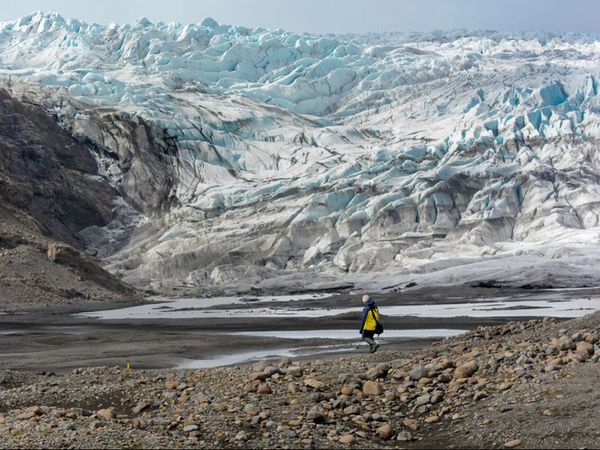 The Icelandic Tourist Board encourages tourists to be aware of safety issues and make sure they are adequately prepared for  trips into the wild in Iceland during winter.