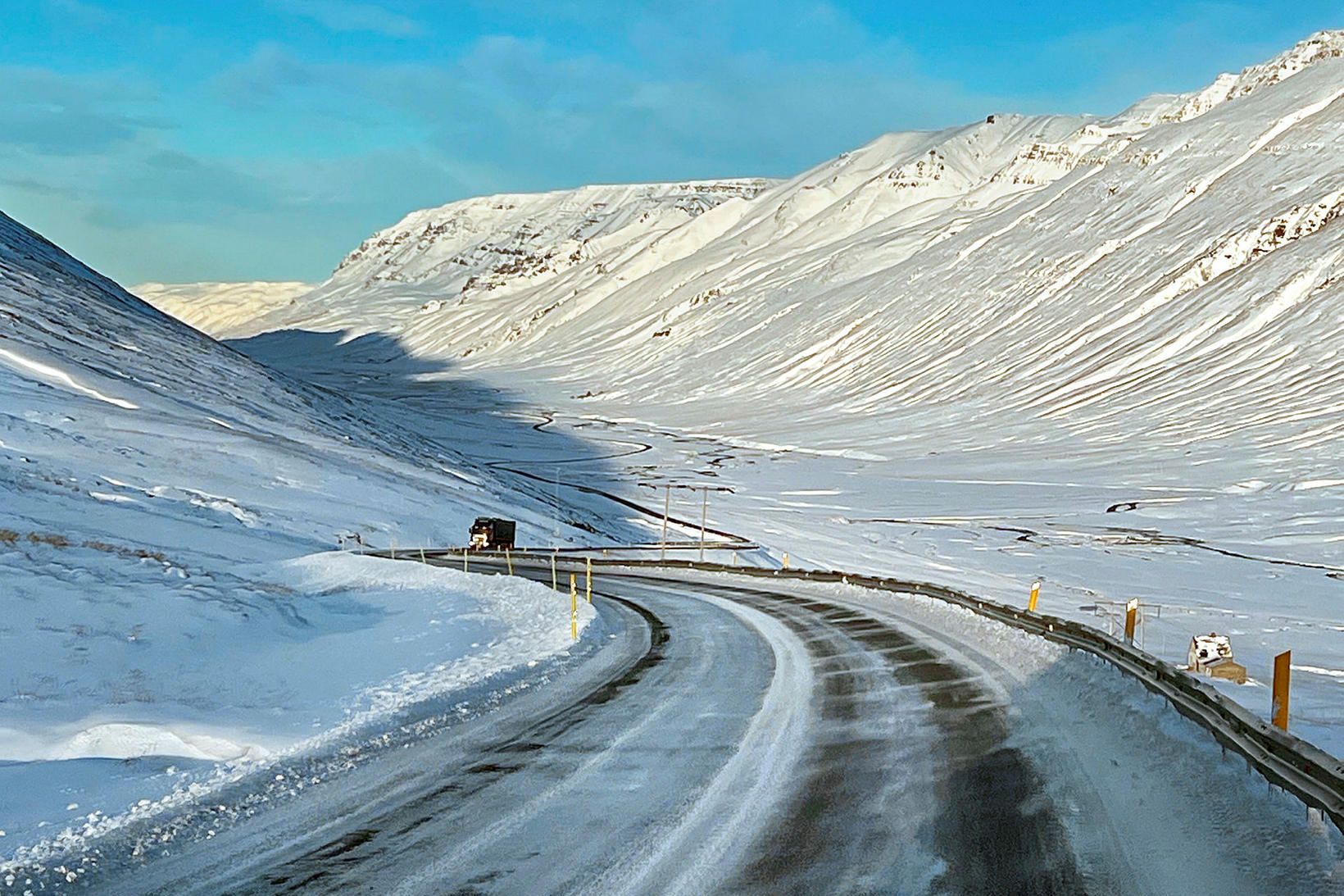 Frá Bakkaselsbrekku í Öxnadal. Mynd frá því fyrr í vetur.
