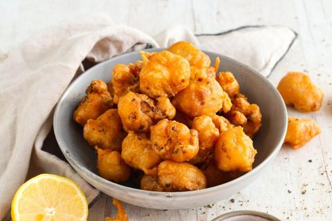 Stökkt og bragðgott blómkál borið fram með chilli majó.