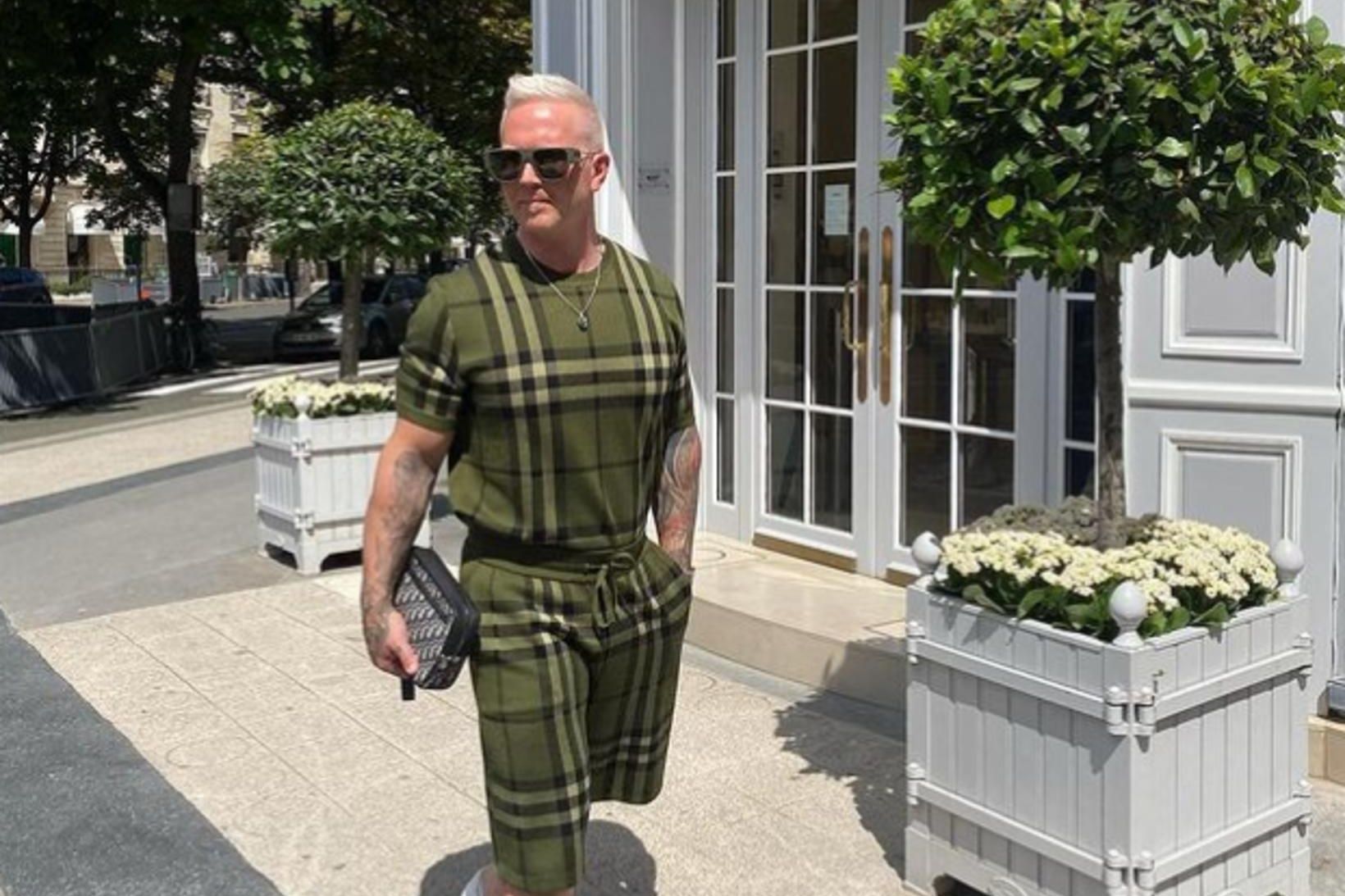 Guðmundur Birkir Pálmason í samstæðu setti frá Burberry.