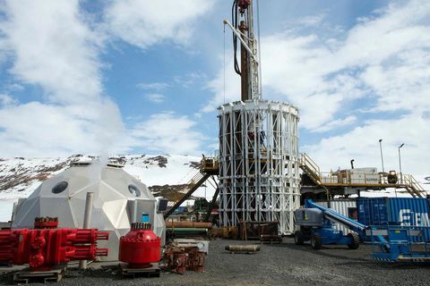 Construction at the Þeistareykjavirkjun power plant.
