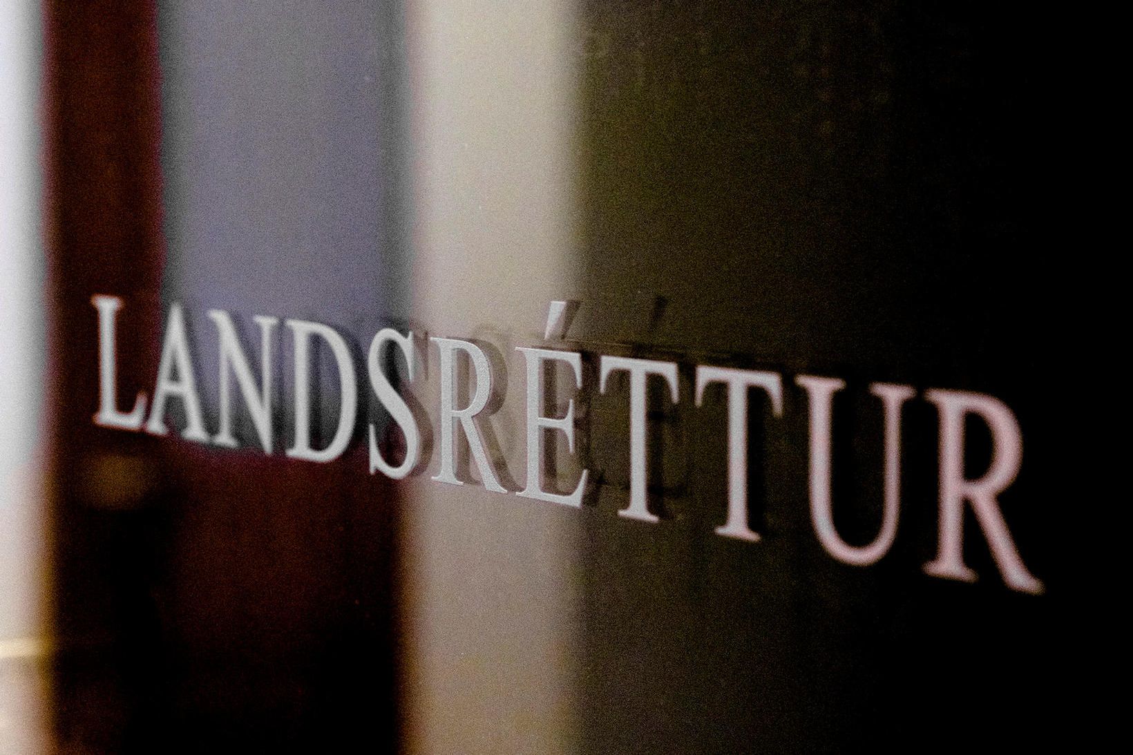 Landsréttu.