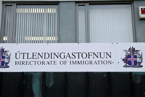 Samtals hækka framlög til málefna hælisleitenda um 770 milljónir í fjáraukalögum.