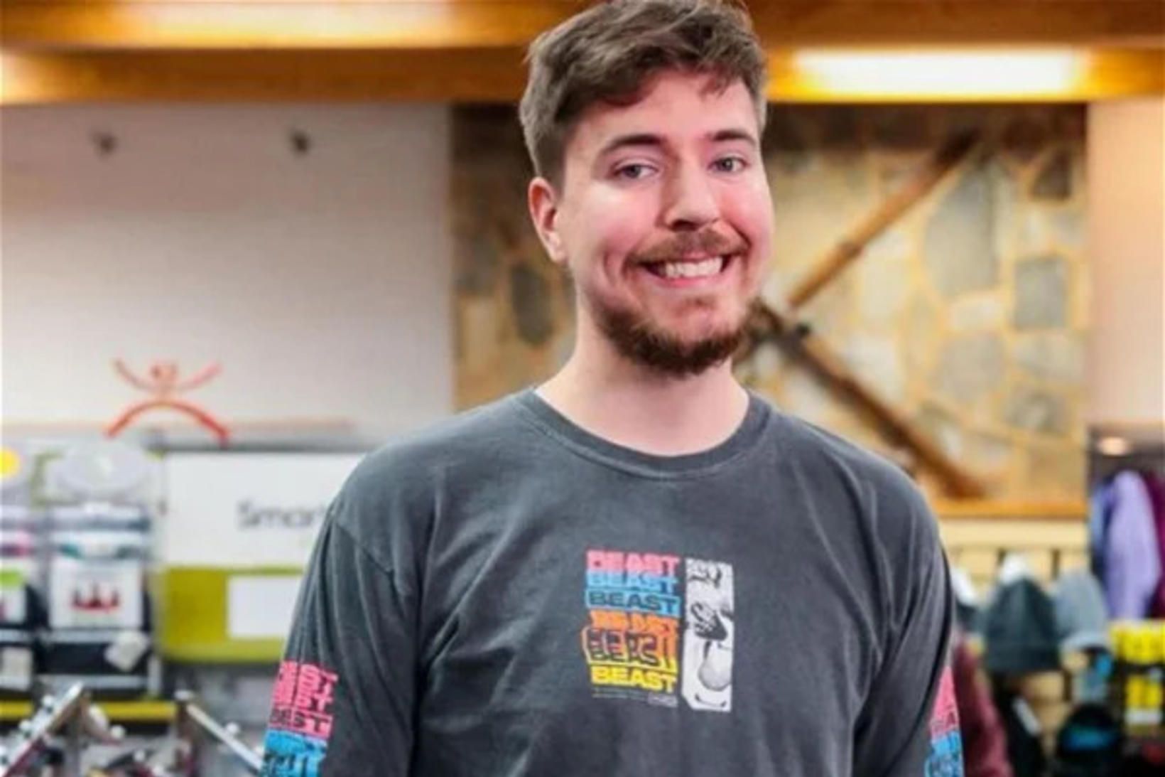 YouTube-stjarnan Mr. Beast er þekktur fyrir að gefa mikið af …