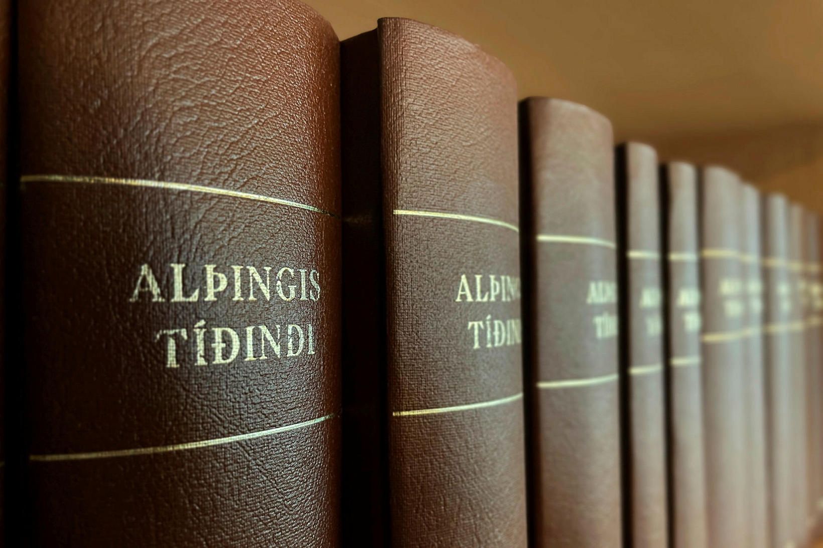 Lögjafarvald í höndum Alþingis er ríkur þáttur fullveldis þjóðarinnar. Sumir …