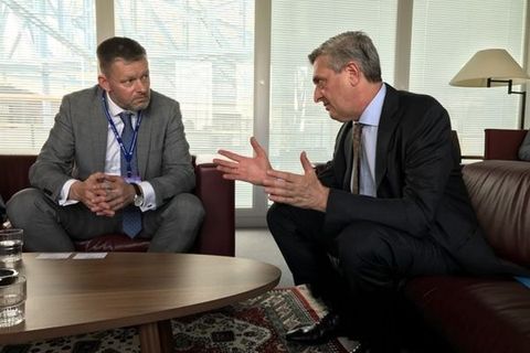 Þorsteinn Víglundsson with Filippo Grandi in Geneva.