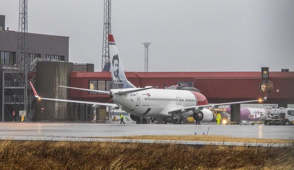 Hviða upp á 70 hnúta mældist á flugvellinum